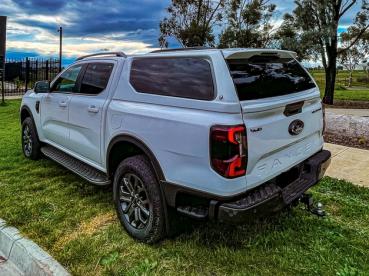 Preview: Hardtop mit elektrisch angesteuerten aufklappbaren Seitenscheiben + Heckscheibe, kabinenhoch, in Wagenfarbe lackiert für Ford Ranger RAPTOR Doppelkabiner, Modell 2023